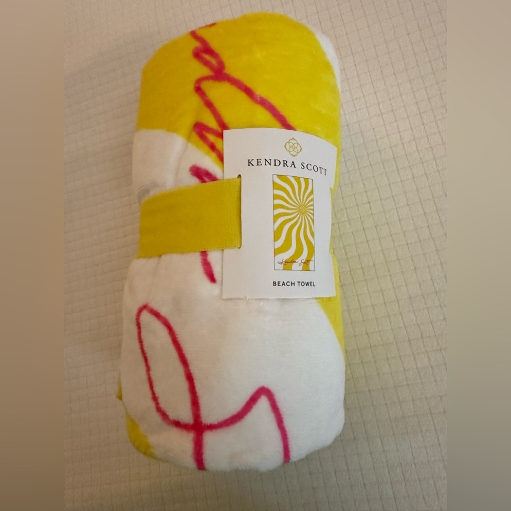 NWT - Kendra Scott Yellow and White Beach Towel